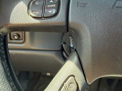 Used 2005 Chevrolet Silverado 2500 LT w/ Heavy-Duty Power Package AWD/4WD image 24