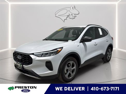 Used 2025 Ford Escape ST-Line AWD/4WD image 1