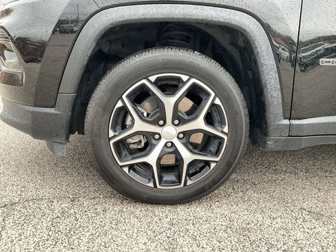 Used 2024 Jeep Compass Limited image 14