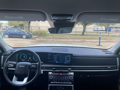 Used 2025 Hyundai Santa Fe SEL image 33