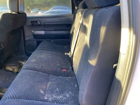 Used 2010 Toyota Tundra 4x4 CrewMax image 20