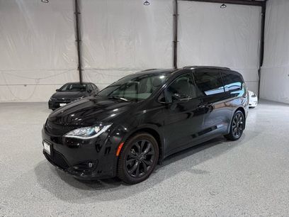 Used 2019 Chrysler Pacifica Limited