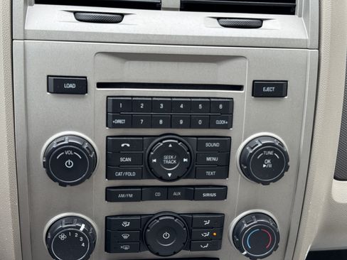Used 2012 Ford Escape XLT AWD/4WD image 19