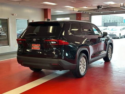 Certified 2024 Toyota Grand Highlander AWD image 4
