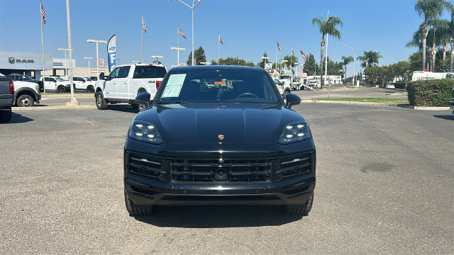 Used 2024 Porsche Cayenne AWD/4WD image 9