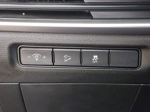 Used 2024 Kia Telluride S image 27