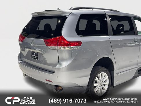 Used 2013 Toyota Sienna Limited w/ Premium Pkg FWD image 14