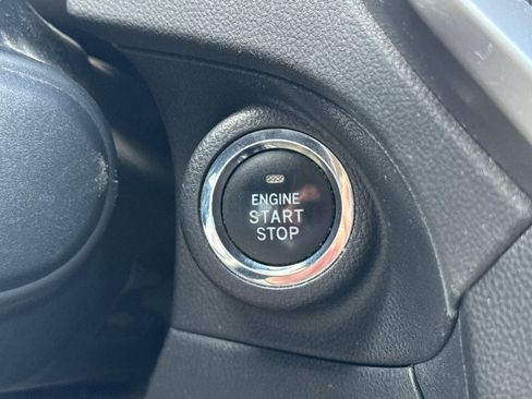 Used 2019 Subaru Ascent Limited image 33