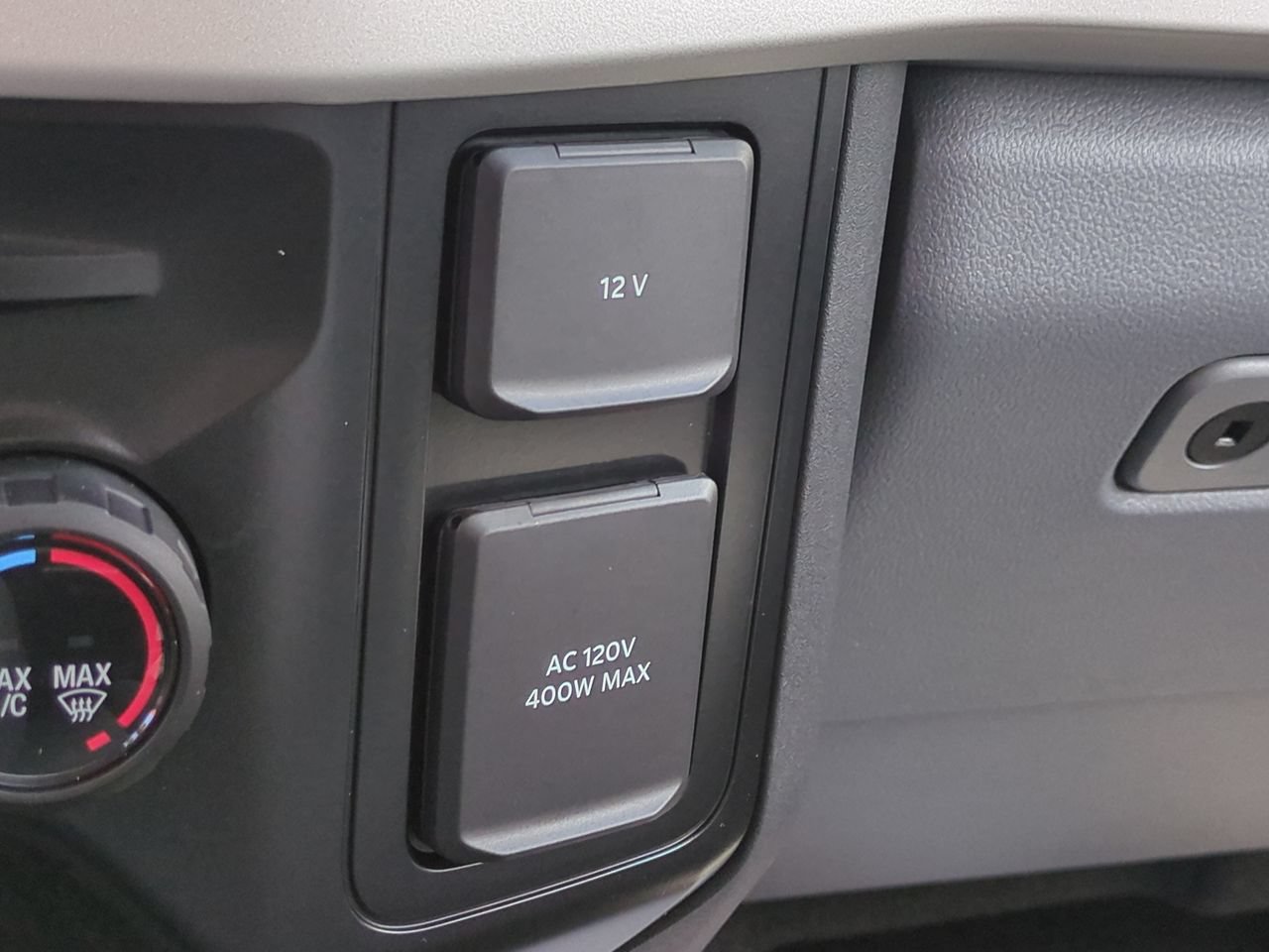 New 2026 Ford F550 4x4 Crew Cab image 19