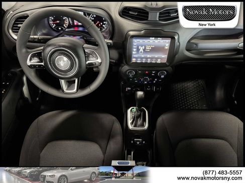 Used 2023 Jeep Renegade Latitude AWD/4WD image 14