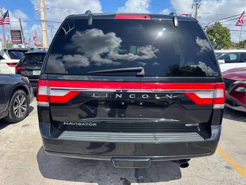 Used 2015 Lincoln Navigator 4WD w/ Equipment Group 101A Reserve image 3