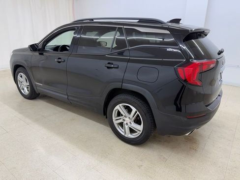 Used 2018 GMC Terrain SLE w/ Driver Convenience Package FWD image 3