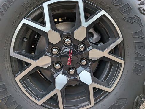 New 2026 GMC Canyon AT4X AWD/4WD image 6