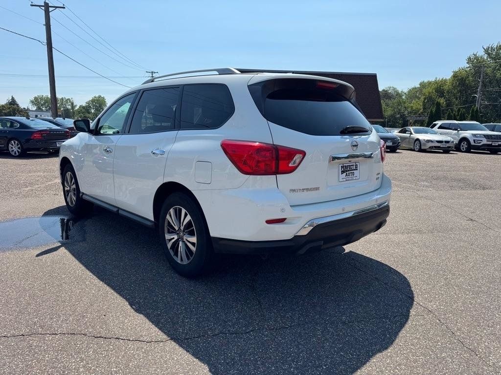 Used 2017 Nissan Pathfinder SV AWD/4WD image 7