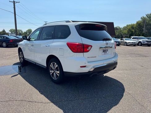 Used 2017 Nissan Pathfinder SV AWD/4WD image 7