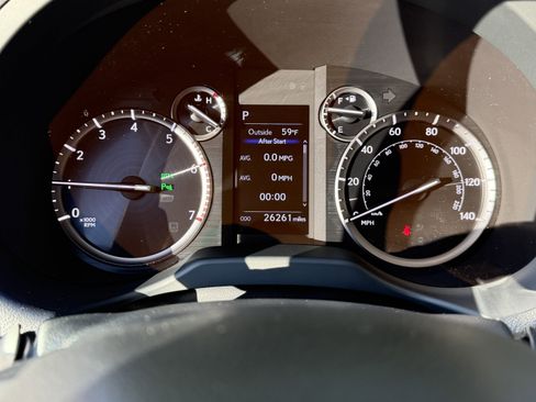 Used 2022 Lexus GX 460 Premium w/ Premium Plus Package AWD/4WD image 22