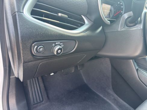 Used 2024 Chevrolet Malibu LS FWD image 13
