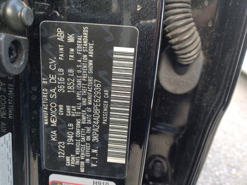 Used 2023 Kia Rio LX image 33