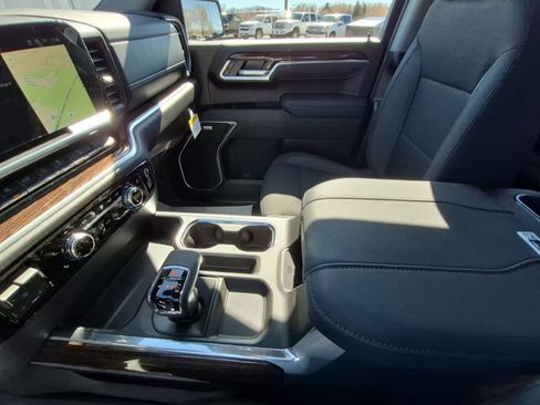 New 2026 GMC Sierra 1500 Elevation image 29