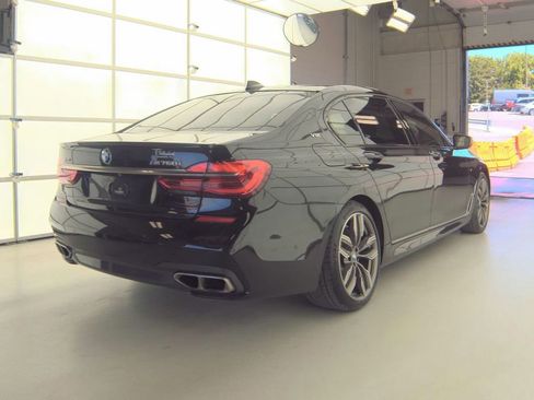 Used 2018 BMW M760i xDrive w/ Luxury Rear Seating Package AWD/4WD image 8