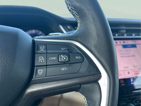 Certified 2023 Jeep Grand Cherokee Limited RWD image 15
