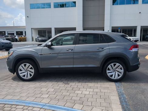 Used 2023 Volkswagen Atlas Cross Sport SE FWD image 6