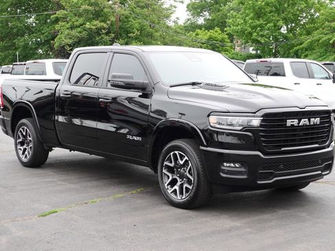 Used 2025 RAM 1500 Laramie w/ Sport Appearance Package AWD/4WD image 5