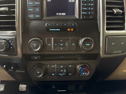 Used 2017 Ford F350 XLT w/ XLT Value Package image 28