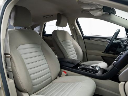 Used 2017 Ford Fusion SE image 22