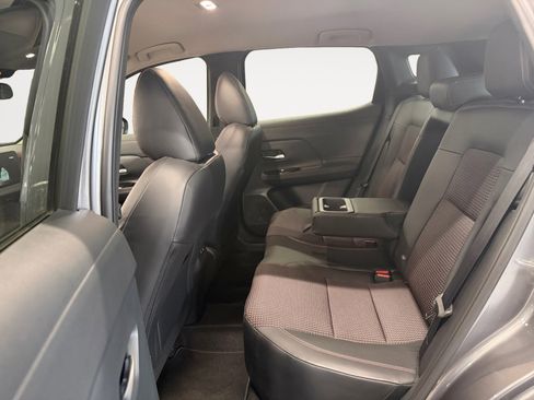 Used 2025 Nissan Kicks SR image 26