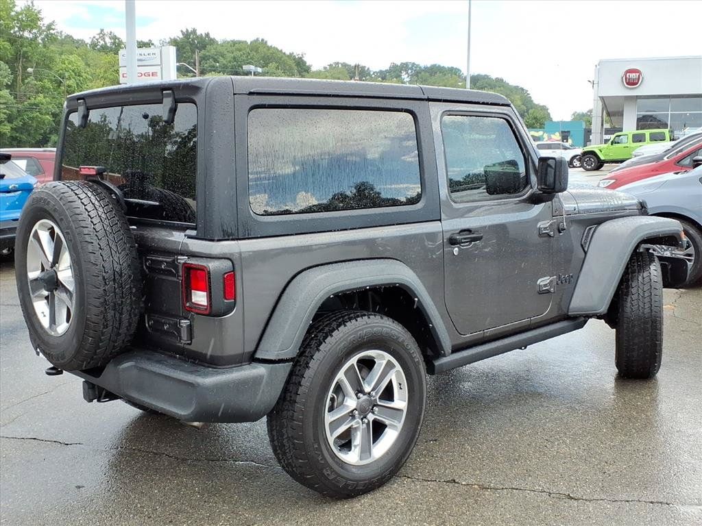 Used 2022 Jeep Wrangler Sport AWD/4WD image 4