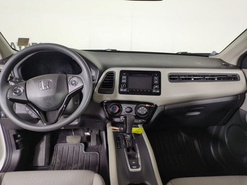 Used 2017 Honda HR-V LX image 14