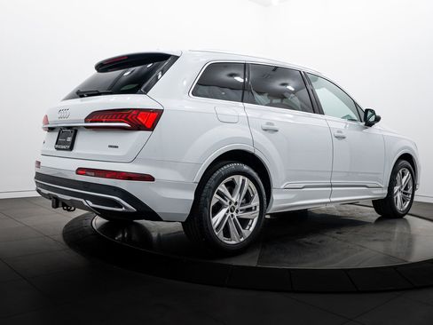 Certified 2023 Audi Q7 2.0T Premium Plus w/ Towing Package AWD/4WD image 4