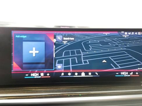 Used 2025 BMW X7 M60i image 76