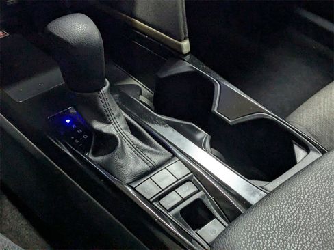 Used 2025 Toyota Camry LE image 16