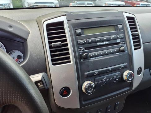 Used 2012 Nissan Xterra PRO-4X w/ Pro-4x Leather Pkg image 16