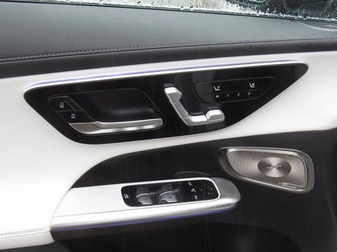 New 2026 Mercedes-Benz GLC 300 4MATIC image 12