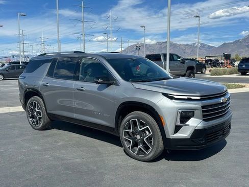 New 2026 Chevrolet Traverse High Country w/ LPO, Floor Liner Package AWD/4WD image 27