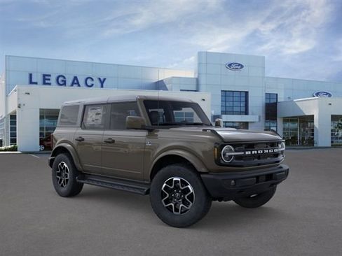 New 2026 Ford Bronco Outer Banks AWD/4WD image 7