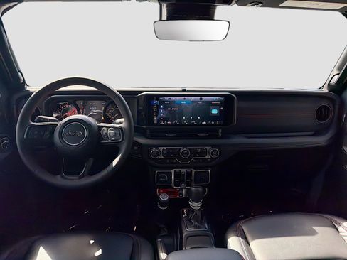 Used 2024 Jeep Gladiator Rubicon image 16