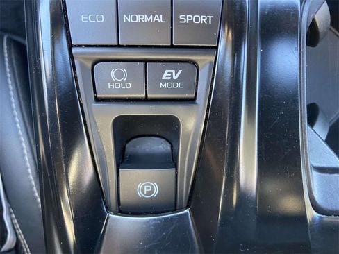 Used 2025 Toyota Camry SE image 23