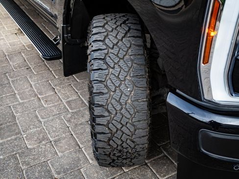 Used 2025 Ford F250 Platinum image 50