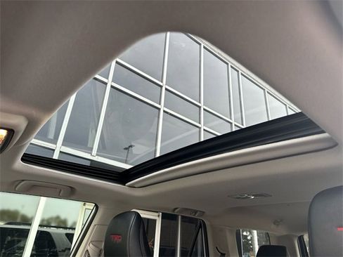 Used 2023 Toyota 4Runner TRD Off-Road Premium image 23