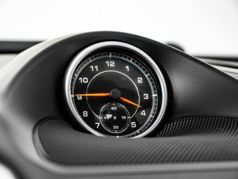 Used 2015 Porsche Cayenne S image 13