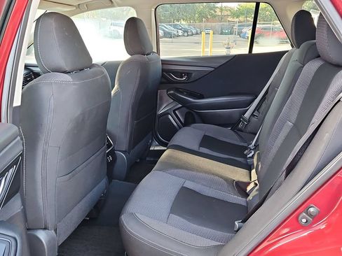 Used 2025 Subaru Outback Premium AWD/4WD image 28