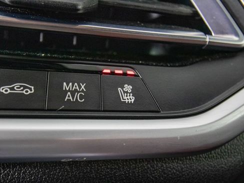 Used 2022 BMW X6 M50i AWD/4WD image 27
