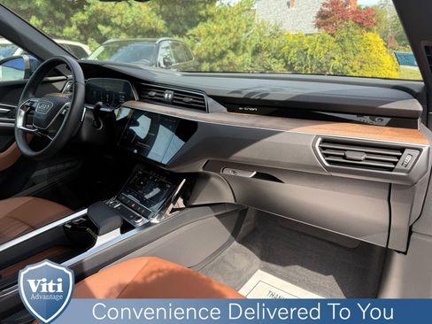 Used 2021 Audi e-tron Premium image 24