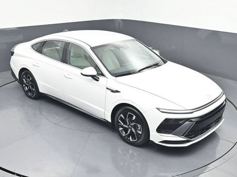 Used 2025 Hyundai Sonata SEL FWD image 38