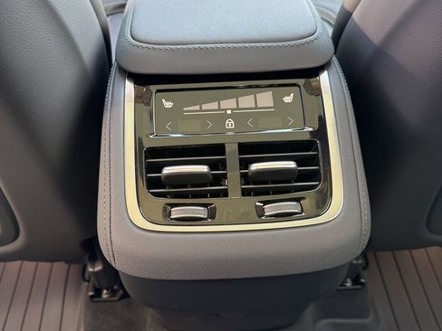 New 2026 Volvo XC90 B6 Ultra w/ Protection Package AWD/4WD image 32