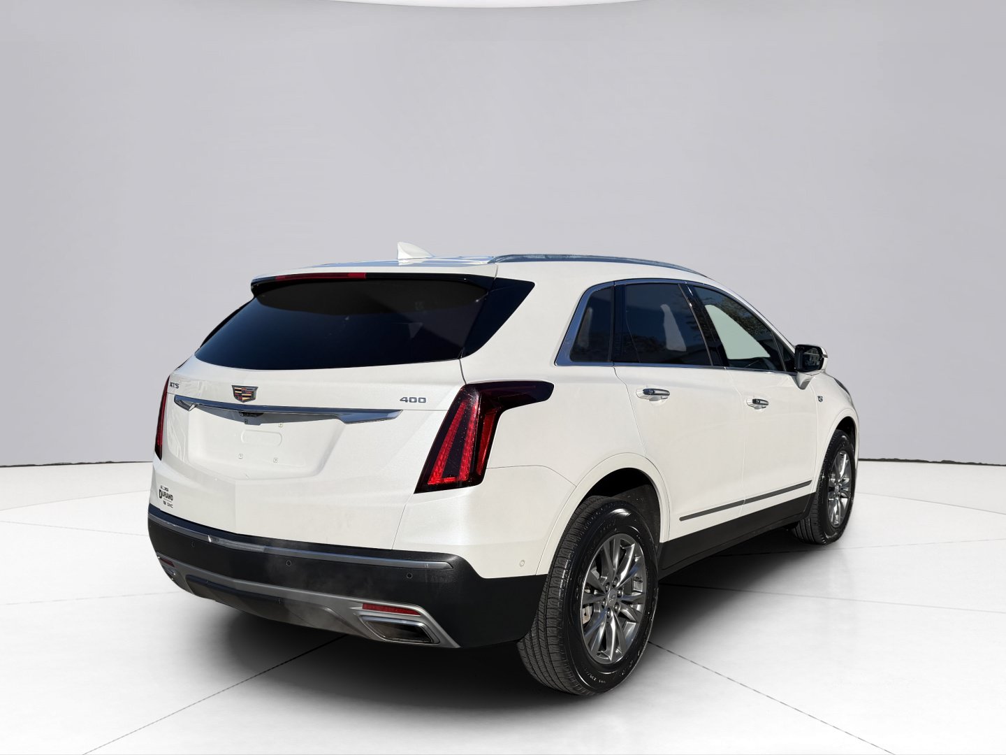 Used 2023 Cadillac XT5 Premium Luxury w/ Technology Package AWD/4WD image 5